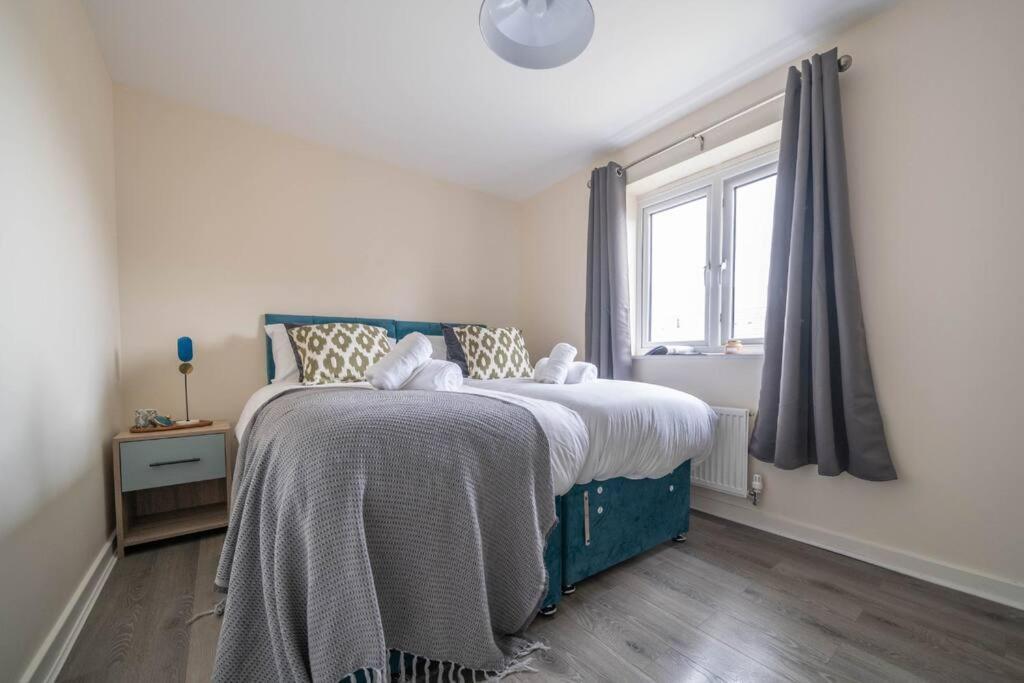 Good For Company Let 2-Bed In Coventry 2X Parking Apartment Екстериор снимка
